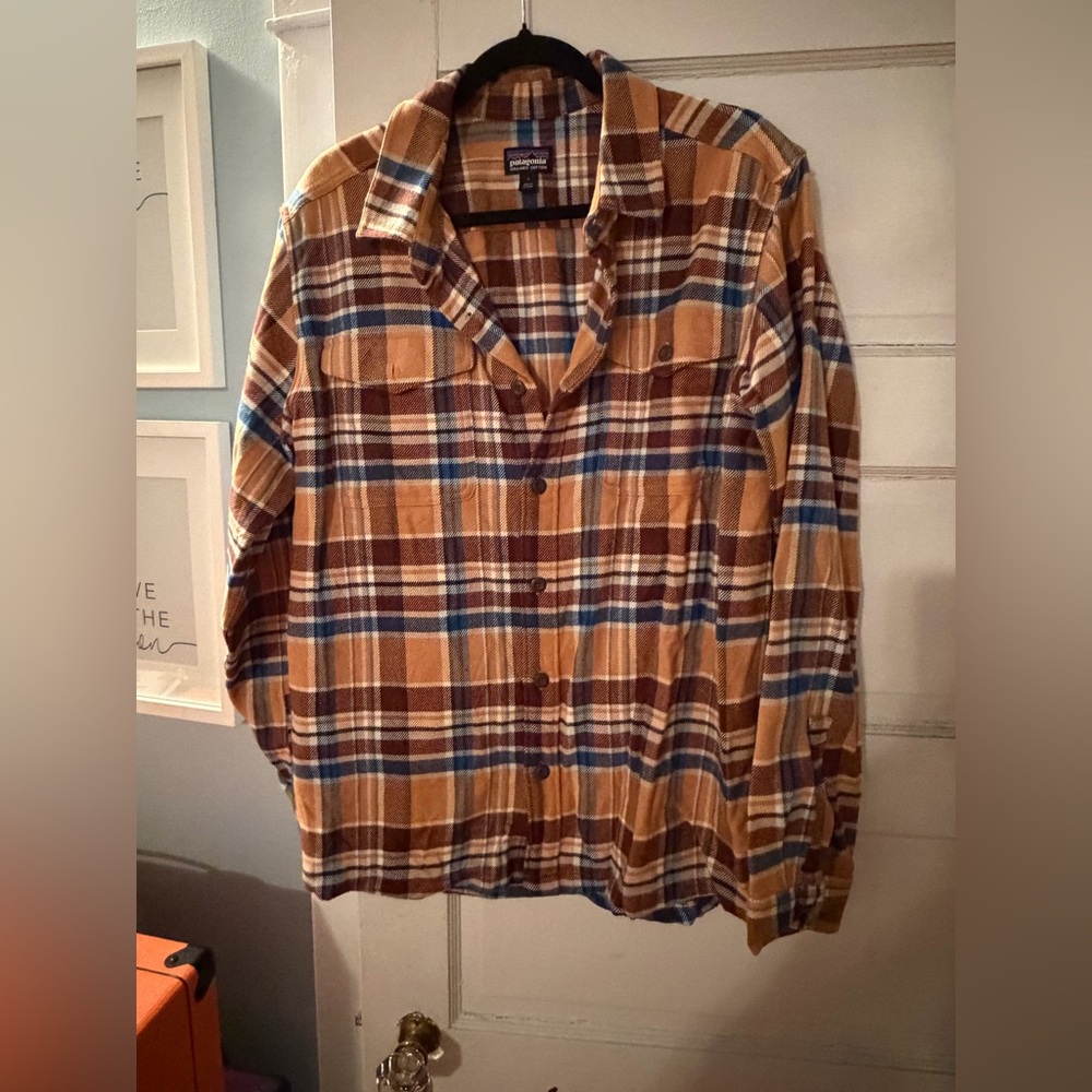 Patagonia Tan and Blue Checkered Shirt organic cotton